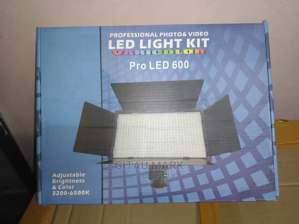 Led 600 Professional Photo and Video Light Battery/Charger