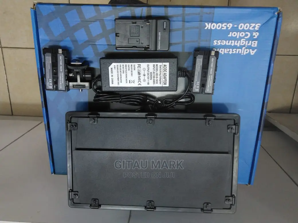 Led 600 Professional Photo and Video Light Battery/Charger