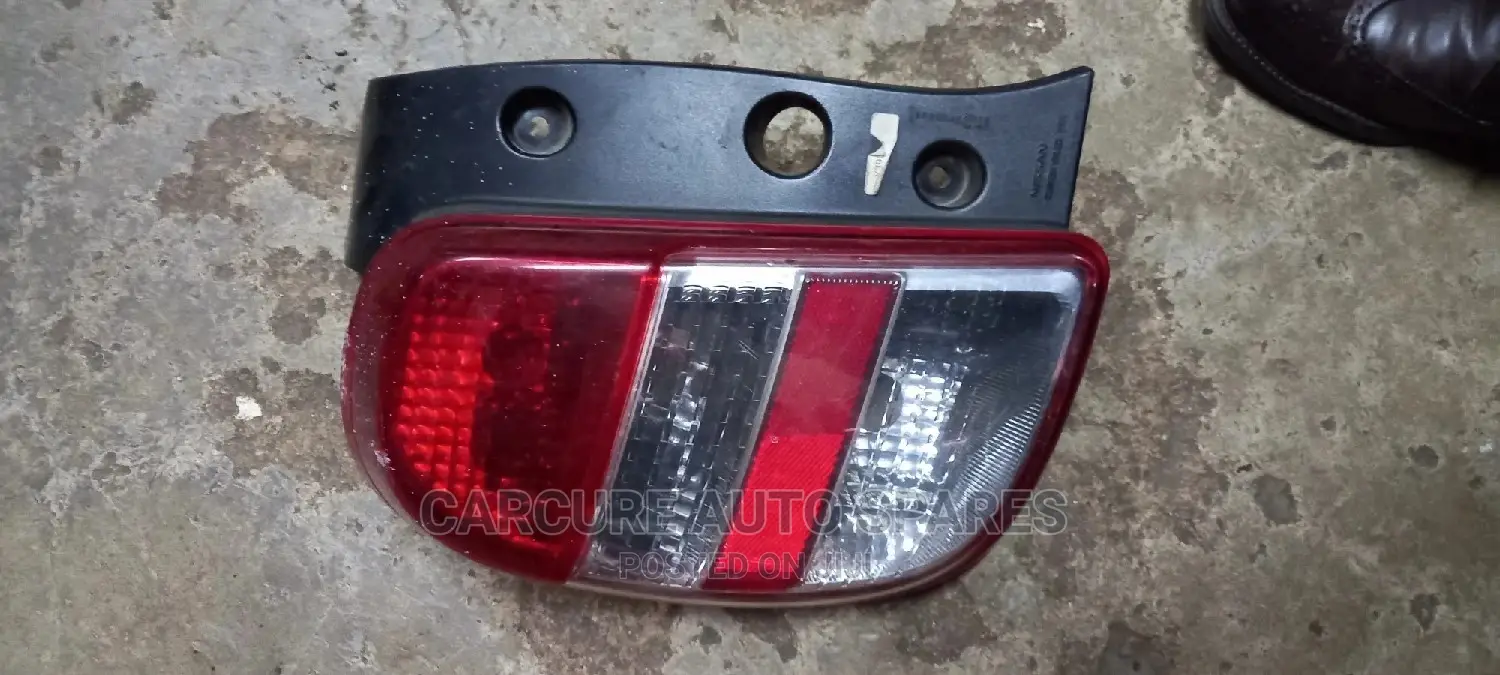 Nissan March 2008/ 10 Tail Light