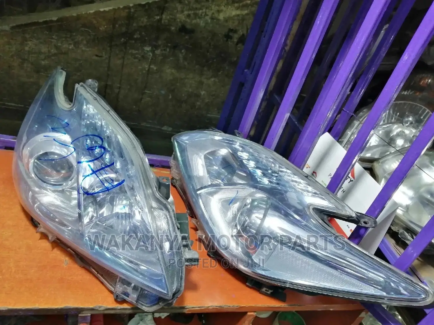 Toyota Prius 2010 Non Xenon Headlamps, Ex Japan Motor Parts
