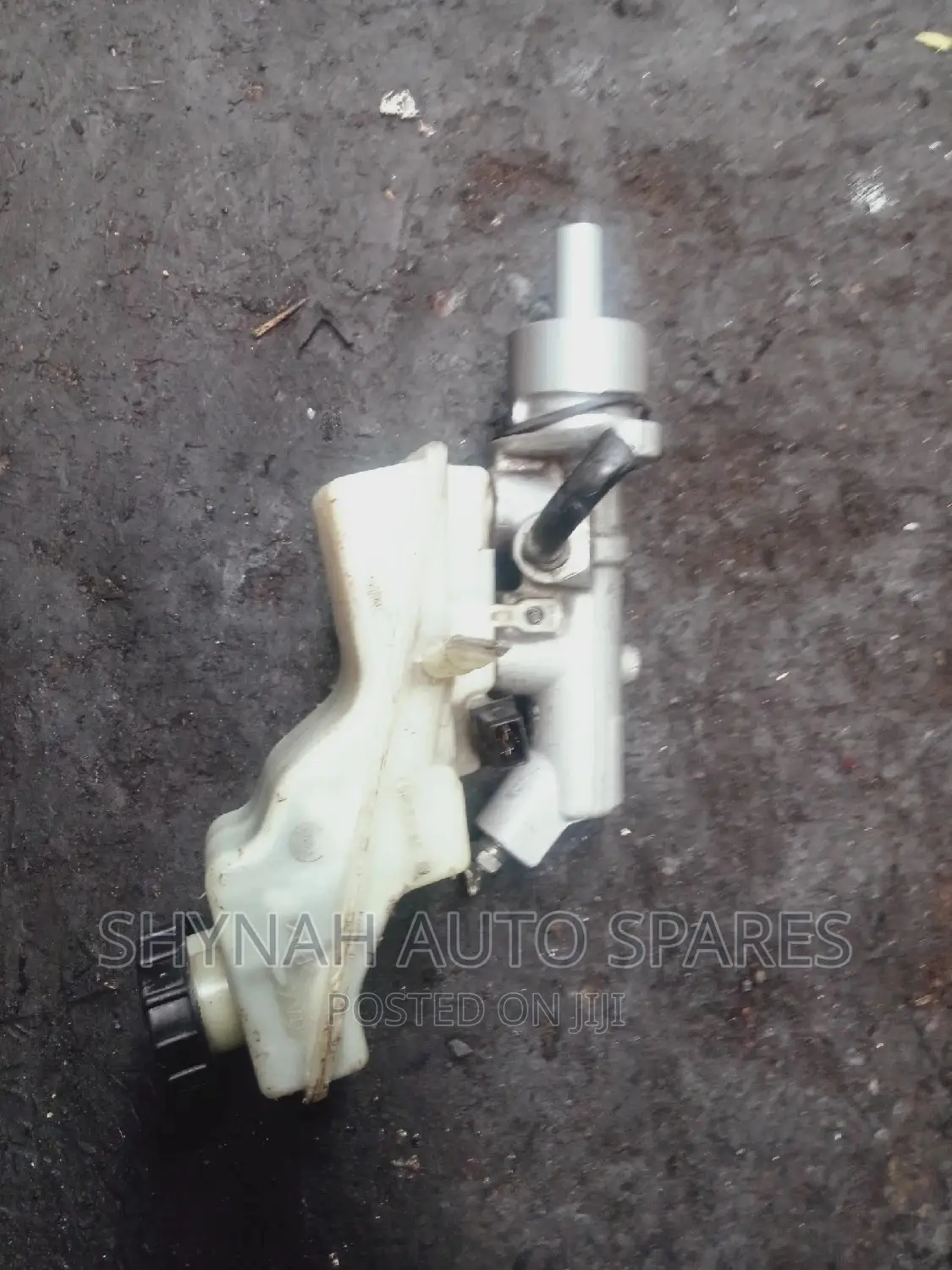 Brake Master Cylinder Toyota Avensis