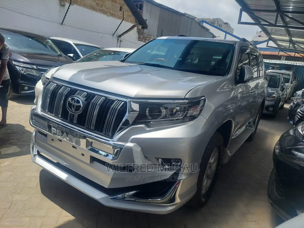 Toyota Land Cruiser Prado 2015 Gray