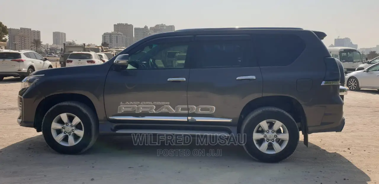 Toyota Land Cruiser Prado 2014 Black