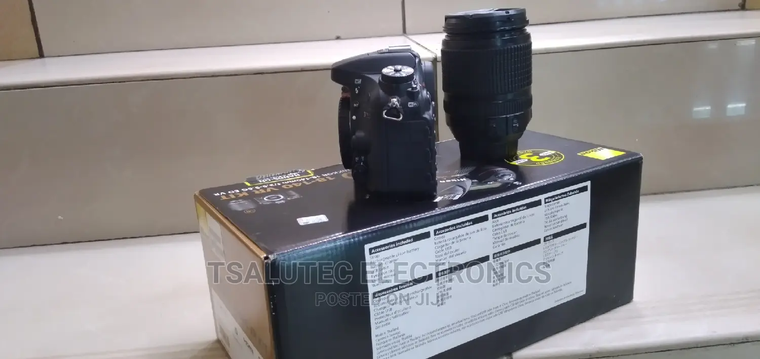 Nikon DSLR D7200