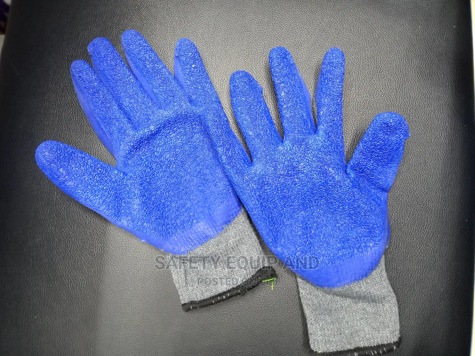 Cut Less Diamond Knit Gloves