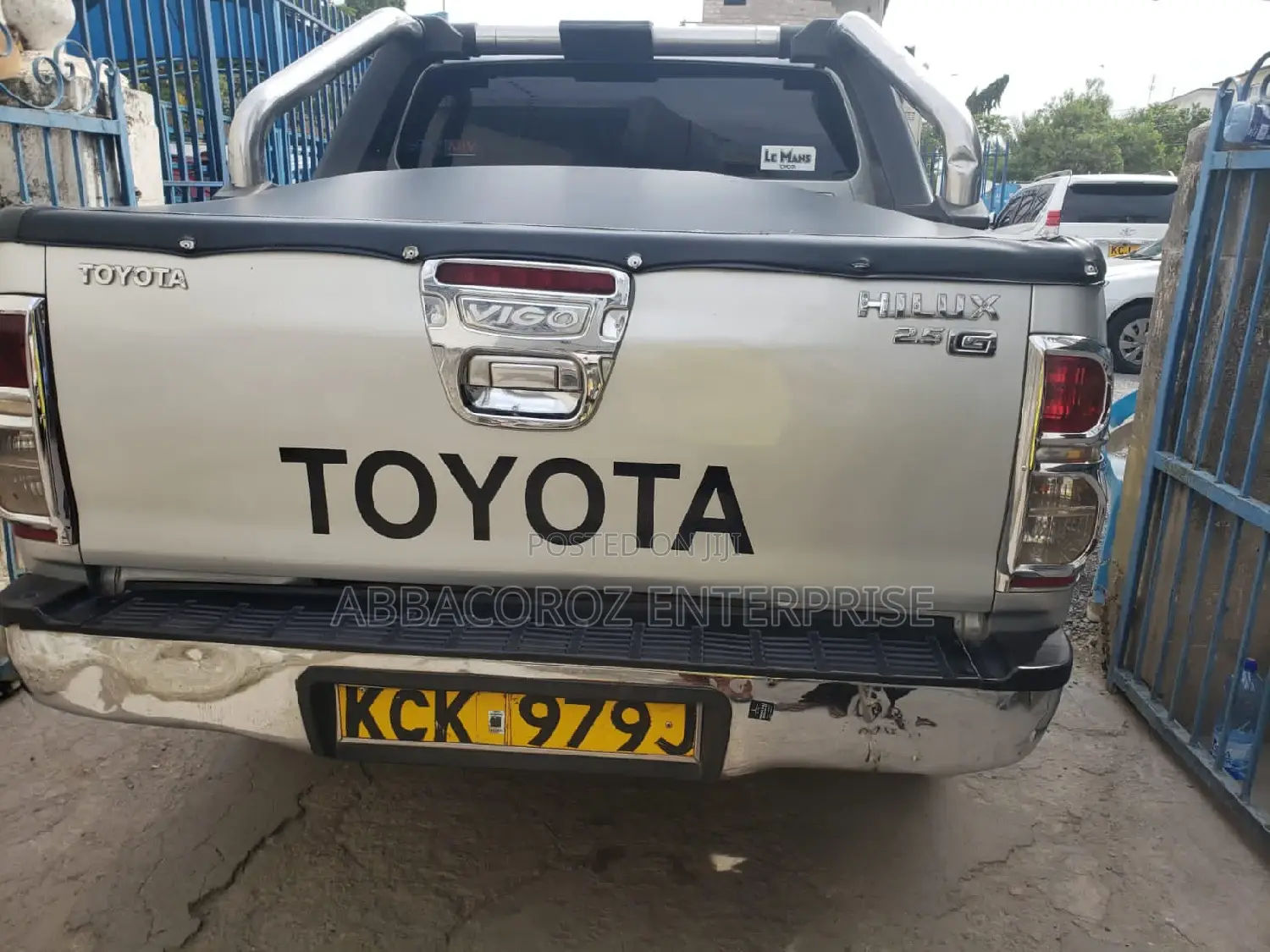 Toyota Hilux 2009 2.5 D-4d 4X4 SRX Silver
