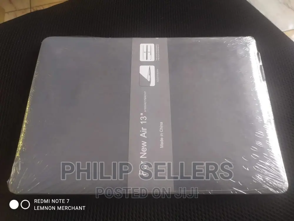 New M1 Macbook Covers With Logo Display
