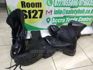 Safety Security Boots Made of Leather