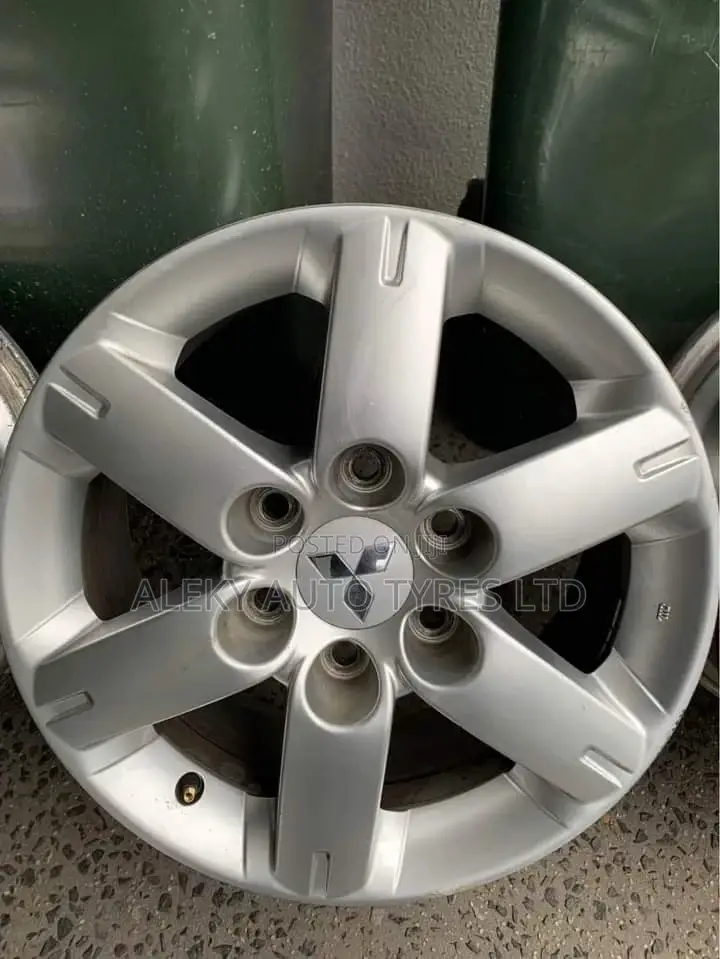17 Inch Mitsubishi Original Rims Set