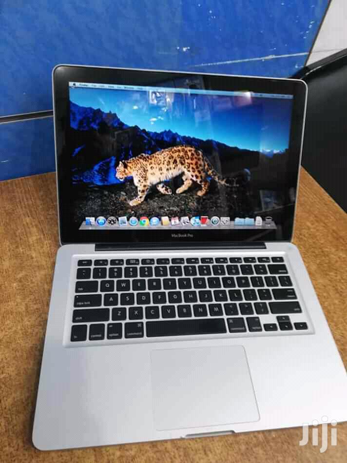 Laptop Apple MacBook Pro 4GB Intel Core i5 HDD 500GB