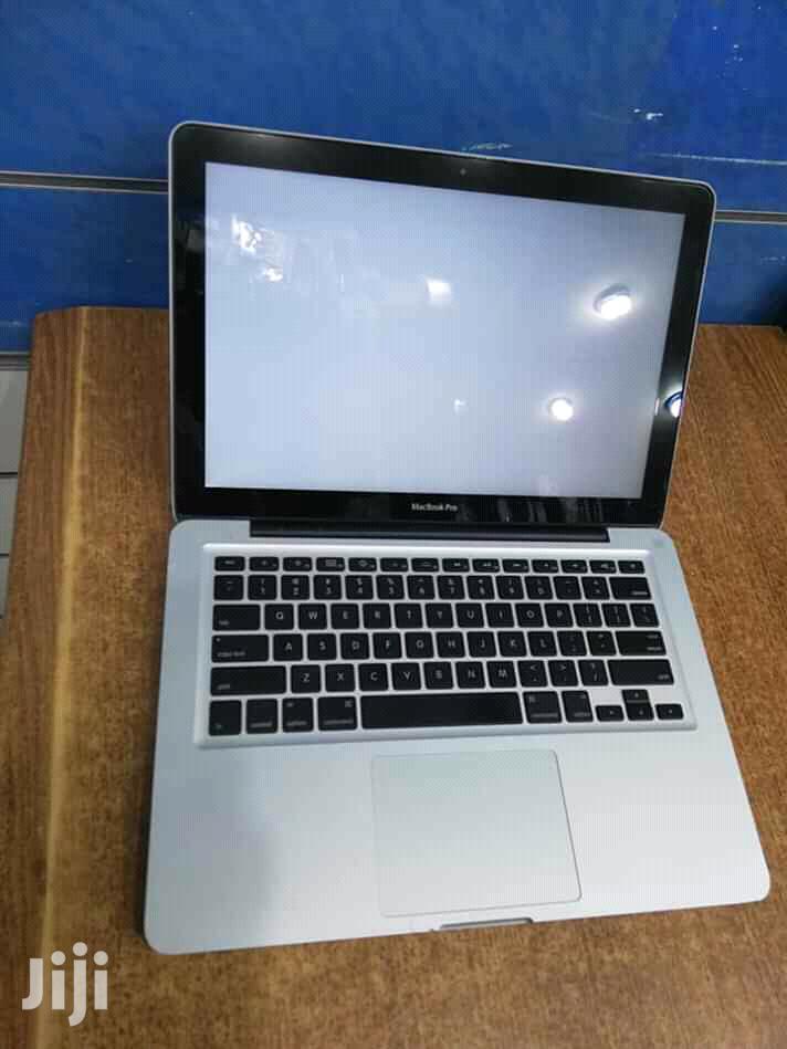 Laptop Apple MacBook Pro 4GB Intel Core i5 HDD 500GB