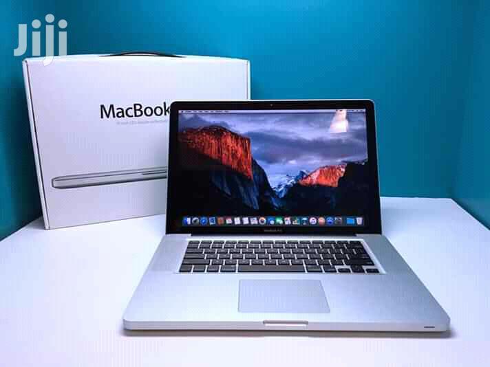 Laptop Apple MacBook Pro 4GB Intel Core i5 HDD 500GB