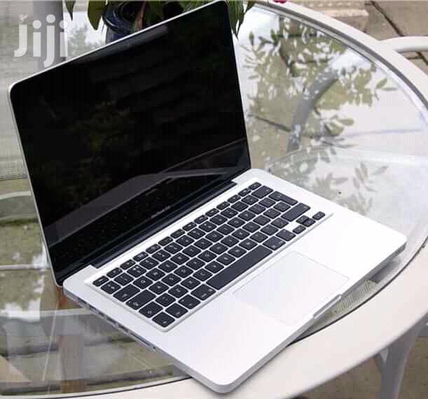 Laptop Apple MacBook Pro 4GB Intel Core i5 HDD 500GB