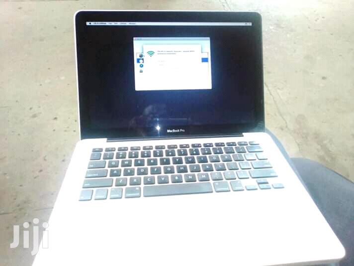 Laptop Apple MacBook Pro 4GB Intel Core i5 HDD 500GB