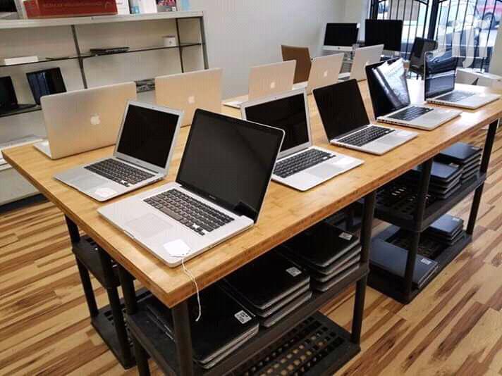 Laptop Apple MacBook Pro 4GB Intel Core i5 HDD 500GB