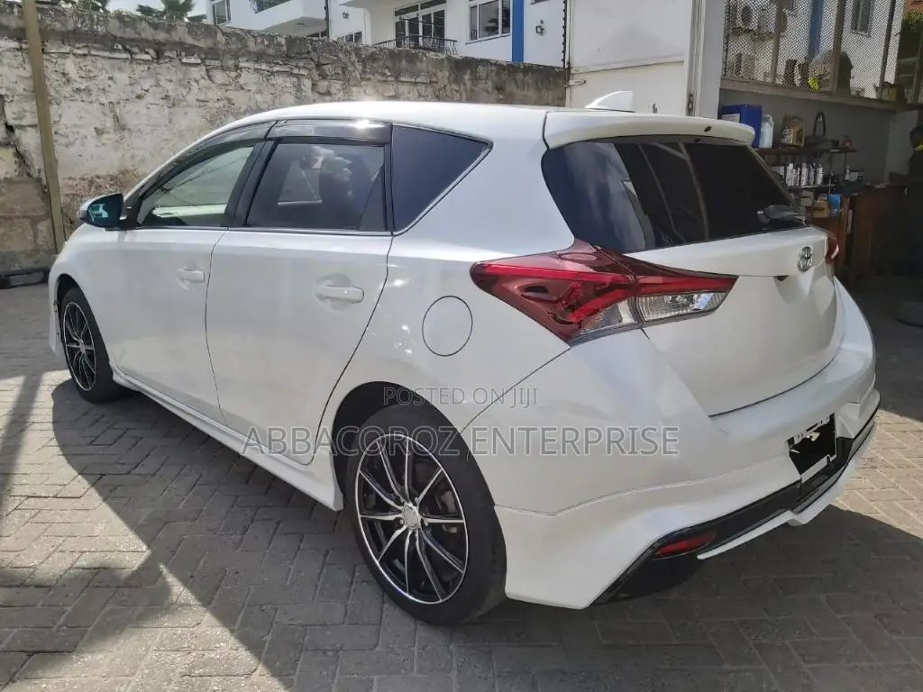 Toyota Auris 2015 White