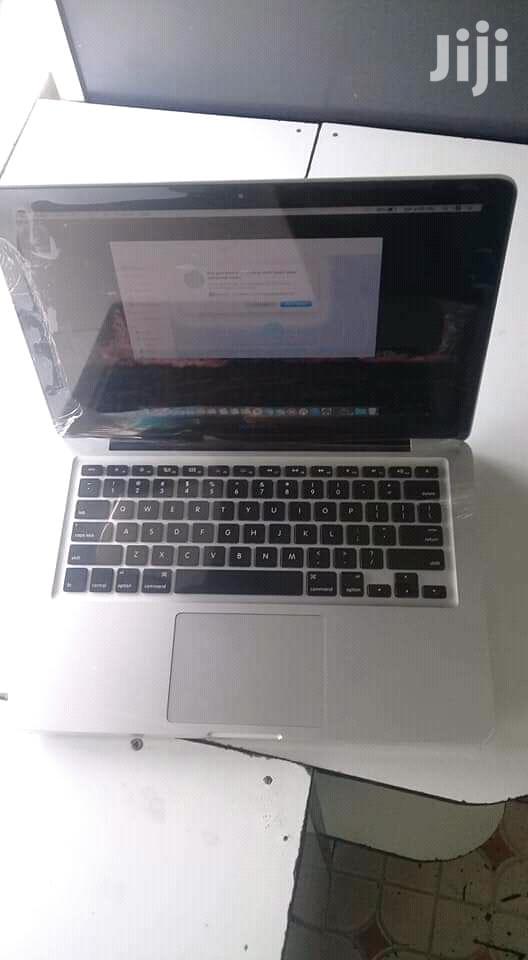 Laptop Apple MacBook Pro 4GB Intel Core i5 HDD 500GB