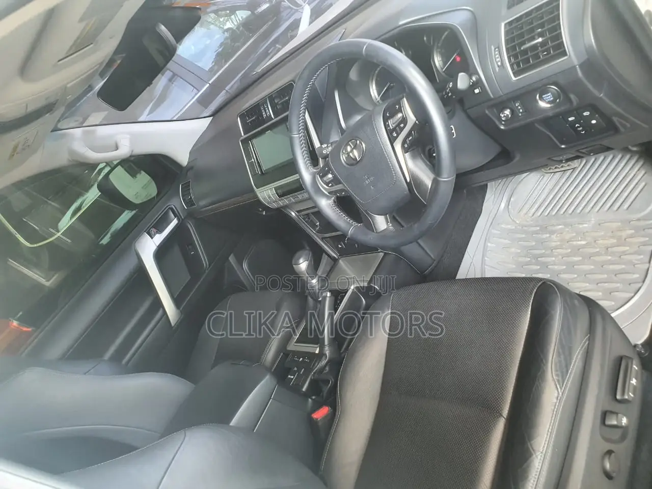 Toyota Land Cruiser Prado 2018 2.8 Off White