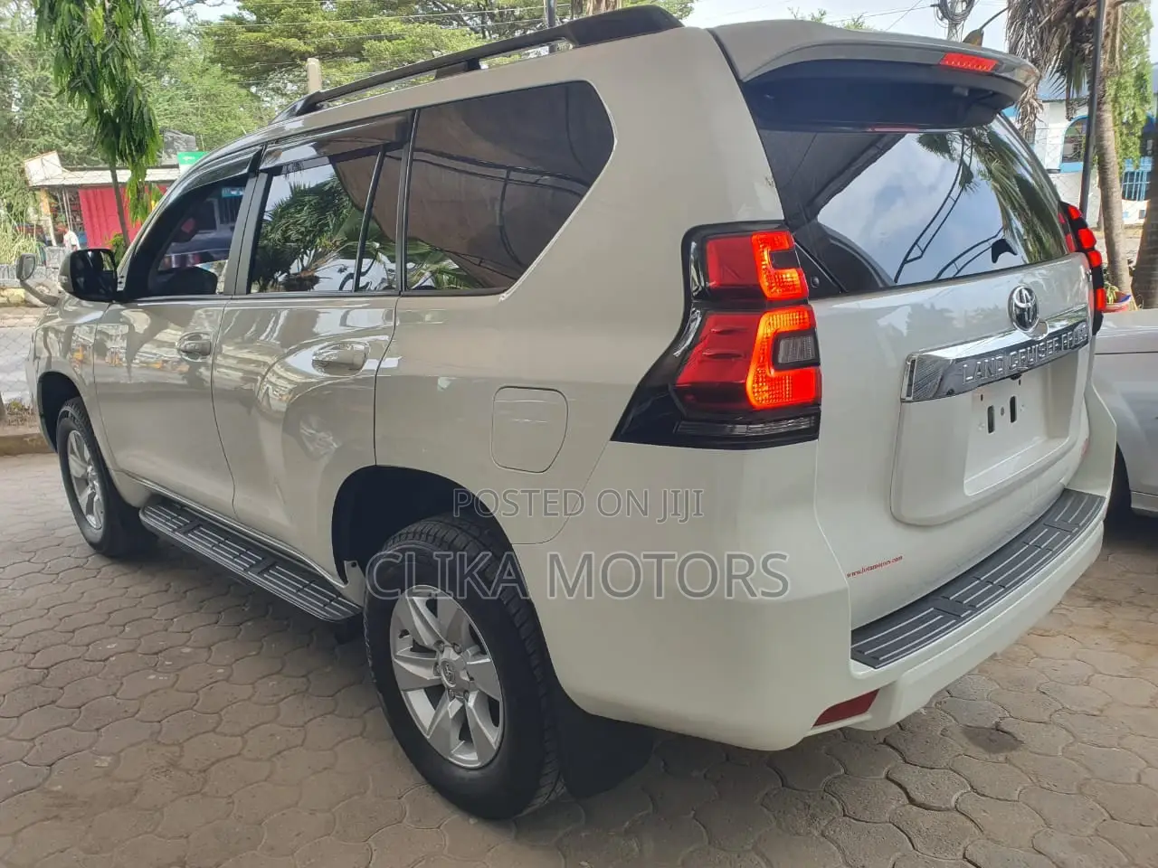 Toyota Land Cruiser Prado 2018 2.8 Off White