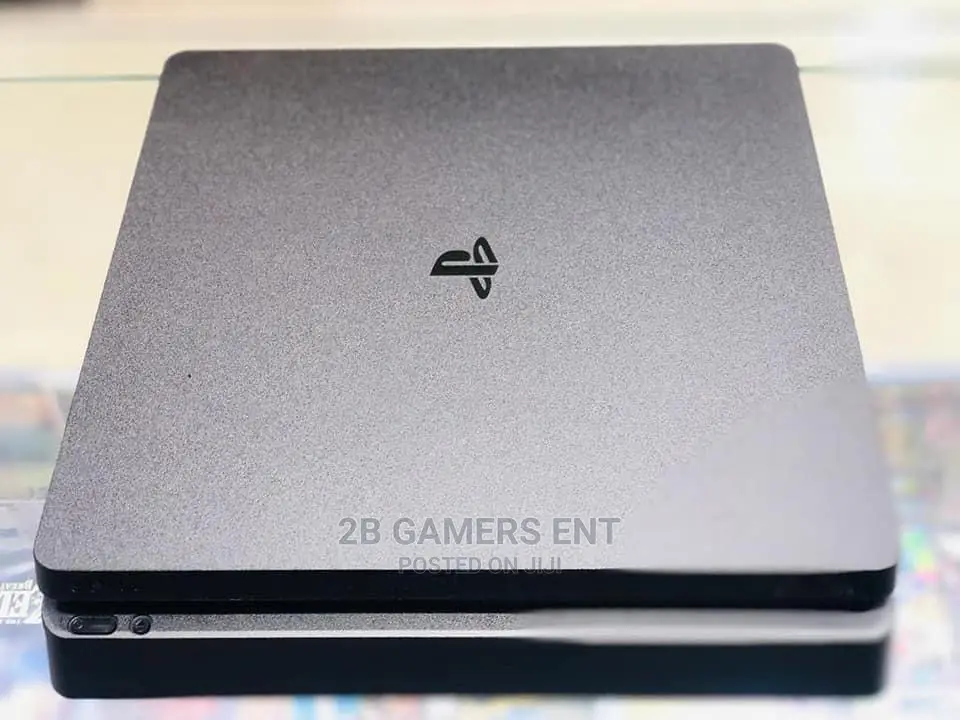 Slim Ps4, Ex German, Mint Condition