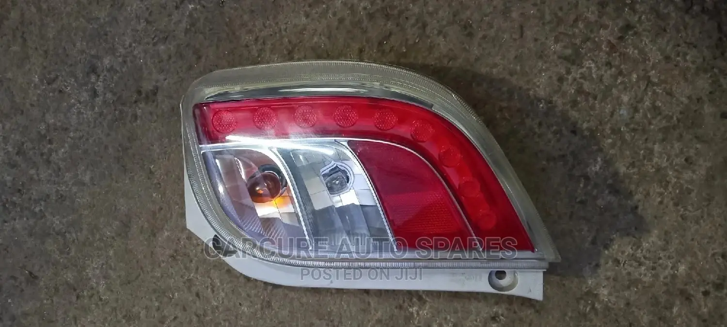Daihatsu Mira Tail Light