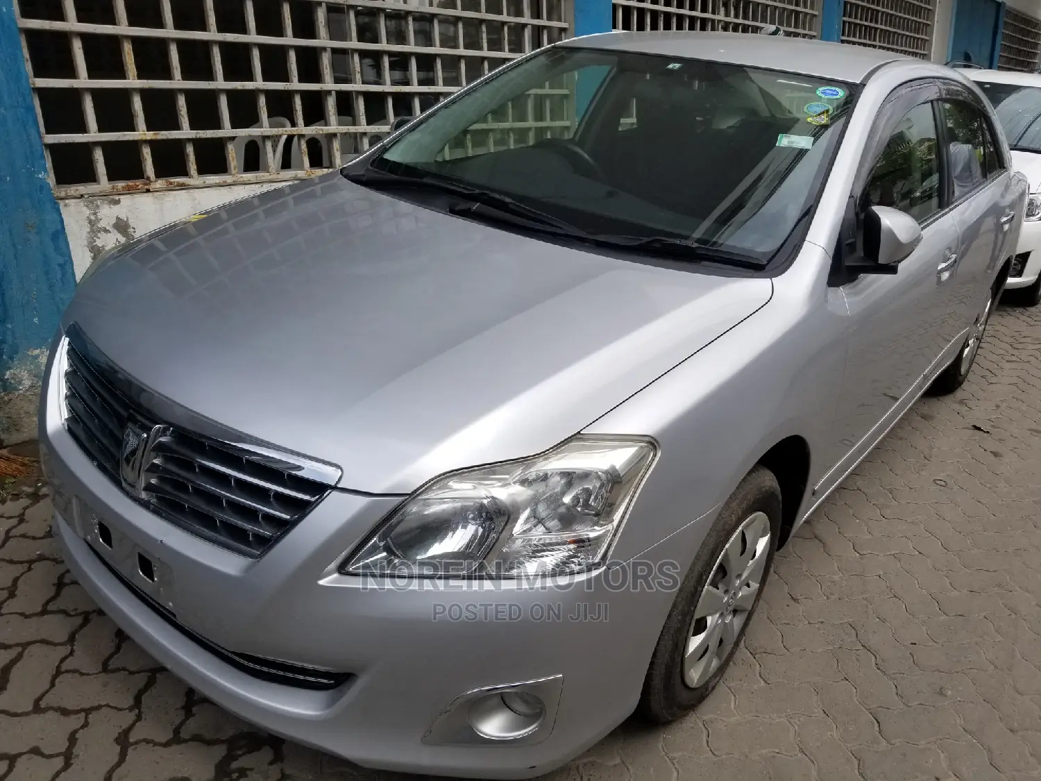 Toyota Premio 2014 Silver