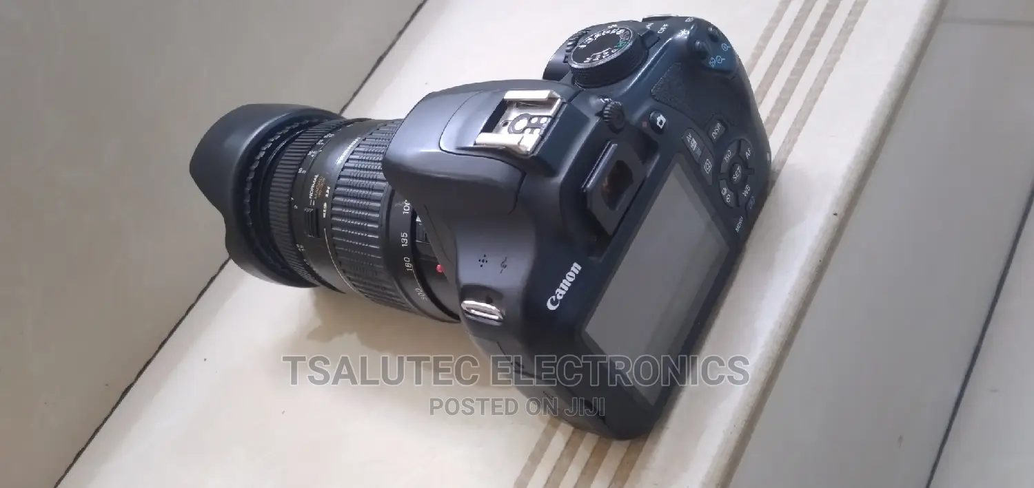 Canon 1200D