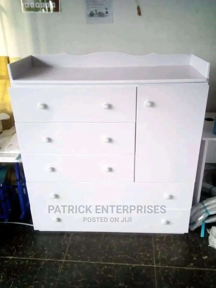 Chest of Drawers and Baby Court