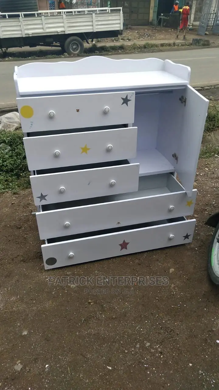 Chest of Drawers and Baby Court