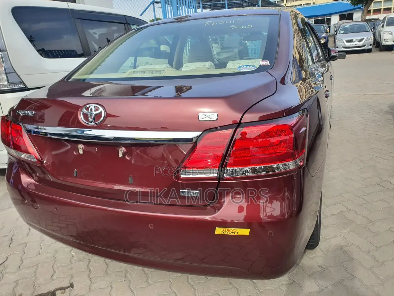 Toyota Premio 2016 Red