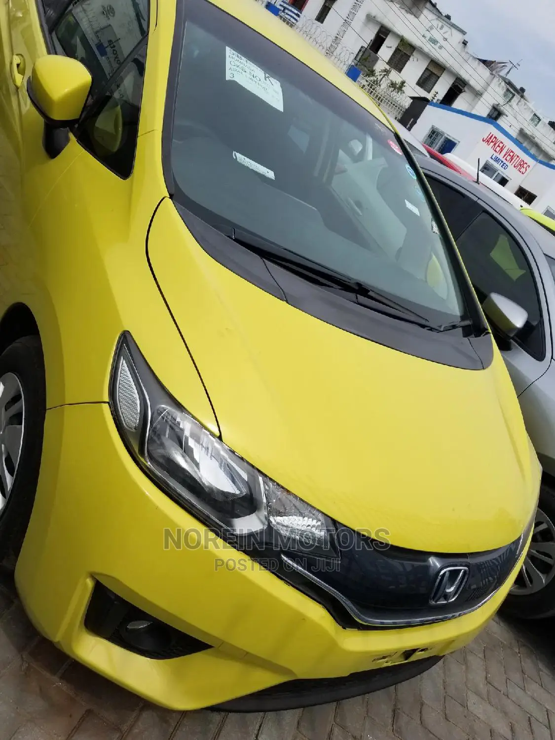 Honda Fit 2014 Yellow