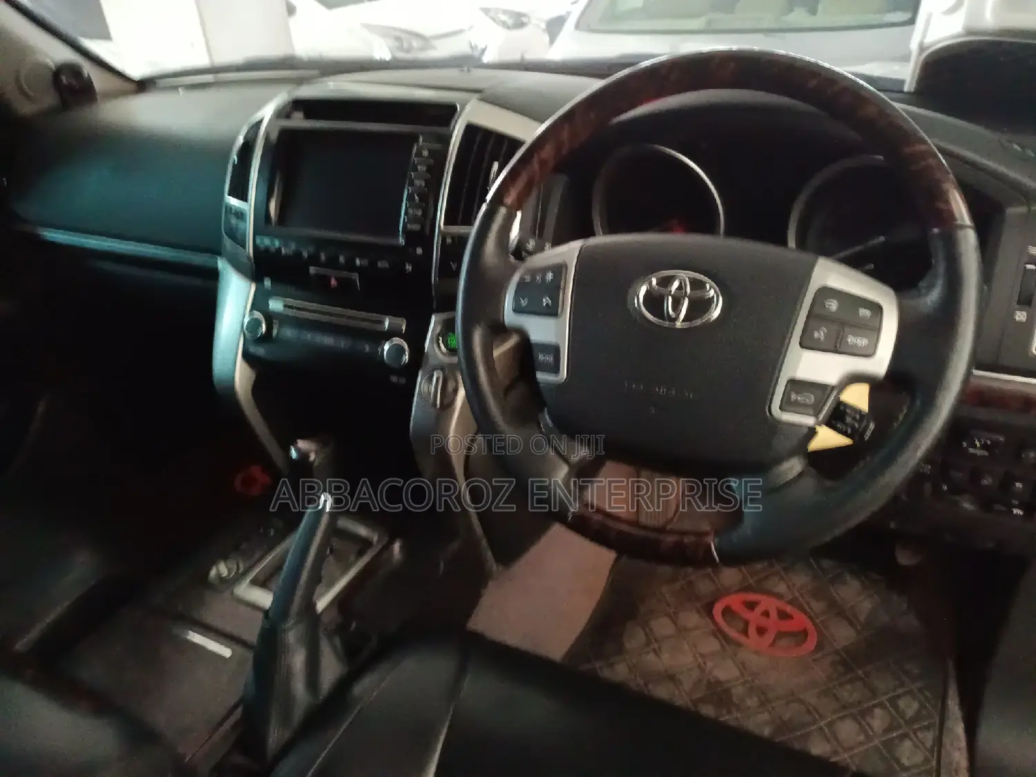 Toyota Land Cruiser 2014 4.6 V8 ZX White