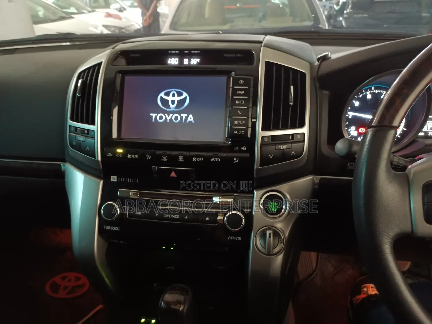 Toyota Land Cruiser 2014 4.6 V8 ZX White