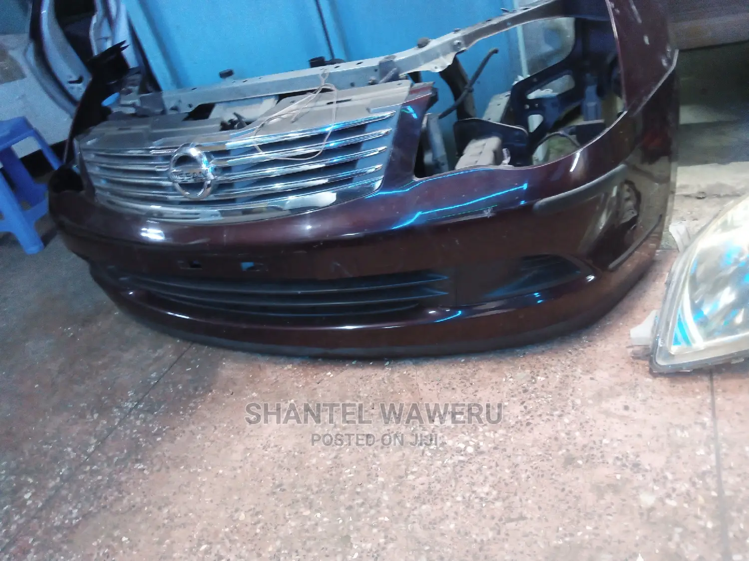 Nissan Bluebird Nosecut
