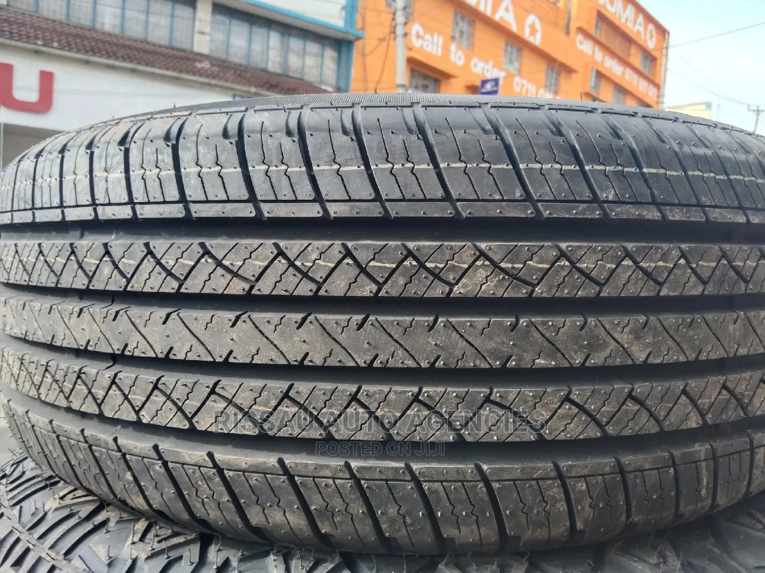 225/55 R 18 Maxtrek Tyres