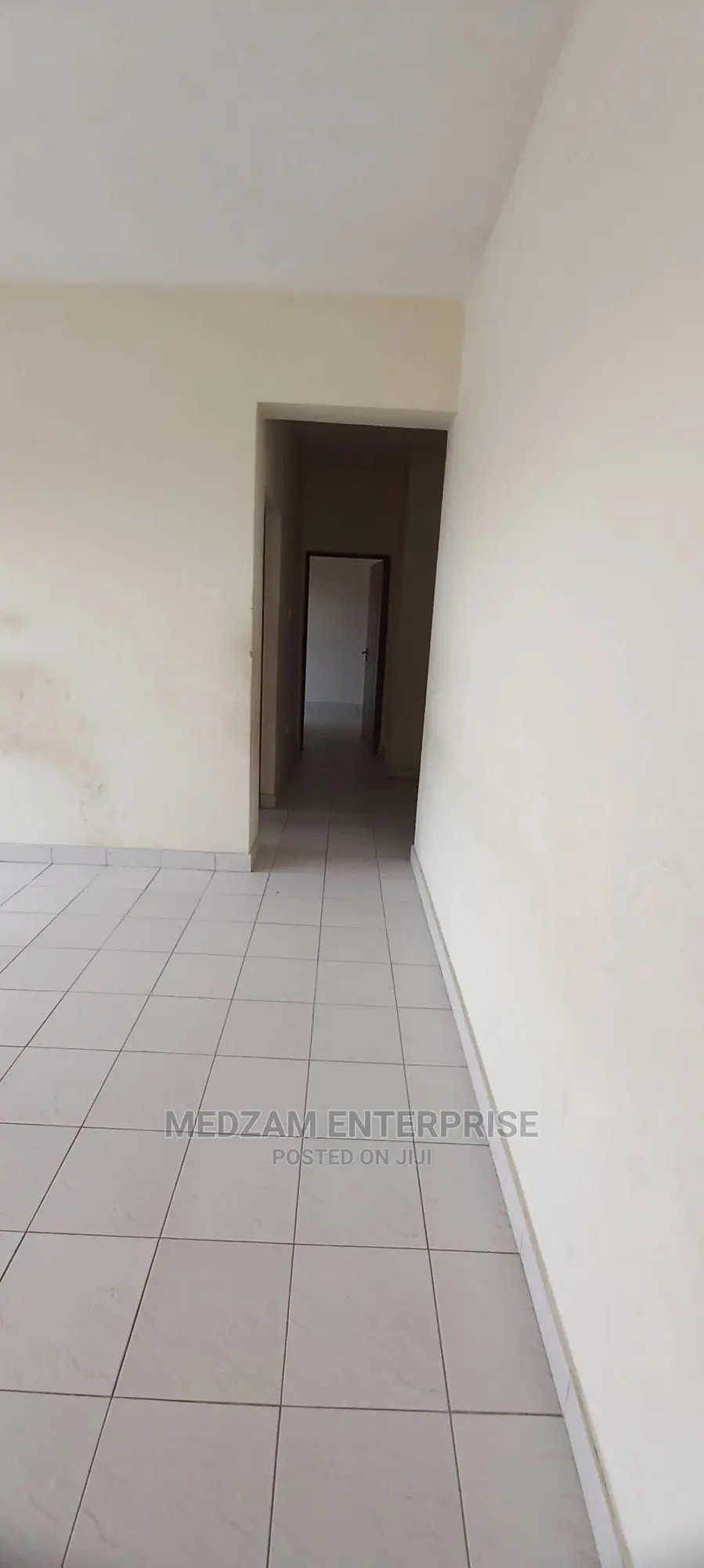 3bdrm Apartment in Kisimani, Ziwa la Ngombe for rent