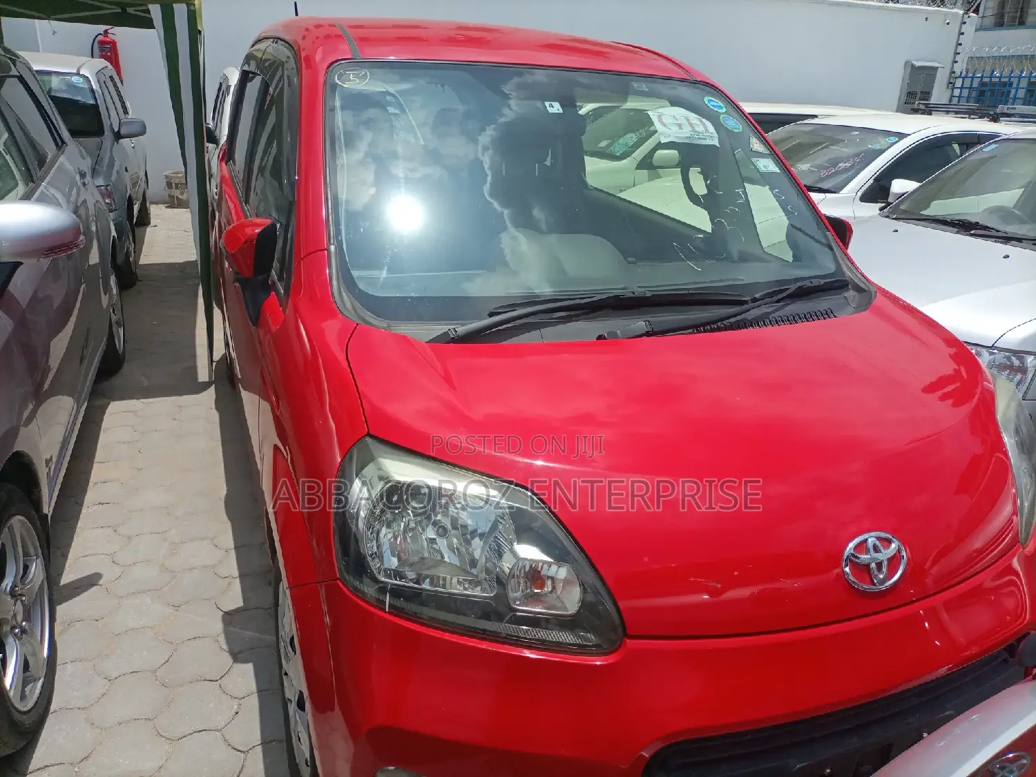 Toyota Porte 1.3 FWD 2015 Red