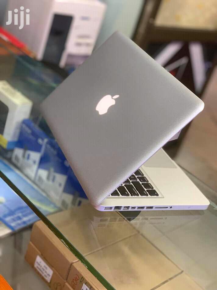 Laptop Apple MacBook Pro 4GB Intel Core i5 HDD 500GB