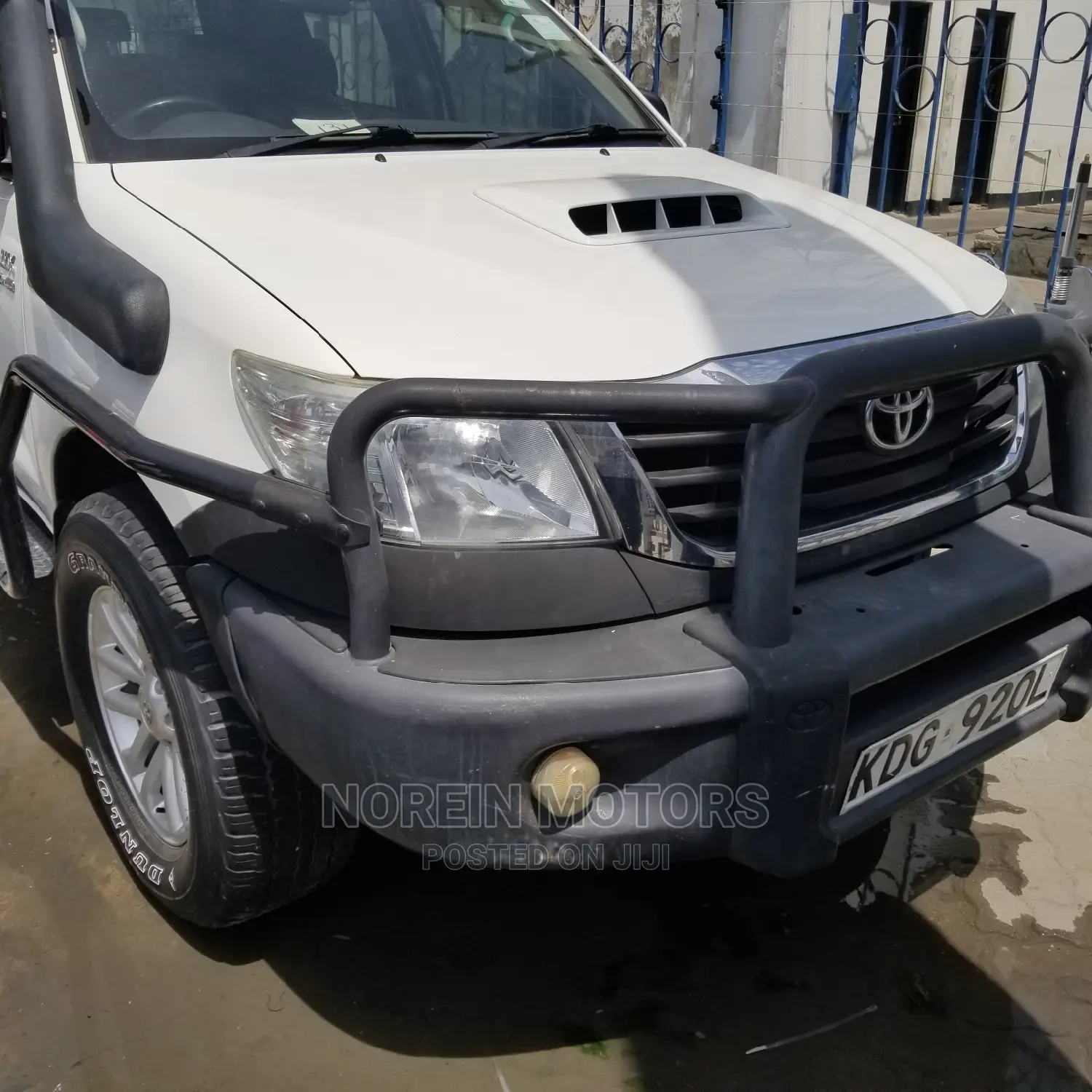 Toyota Hilux 2014 White
