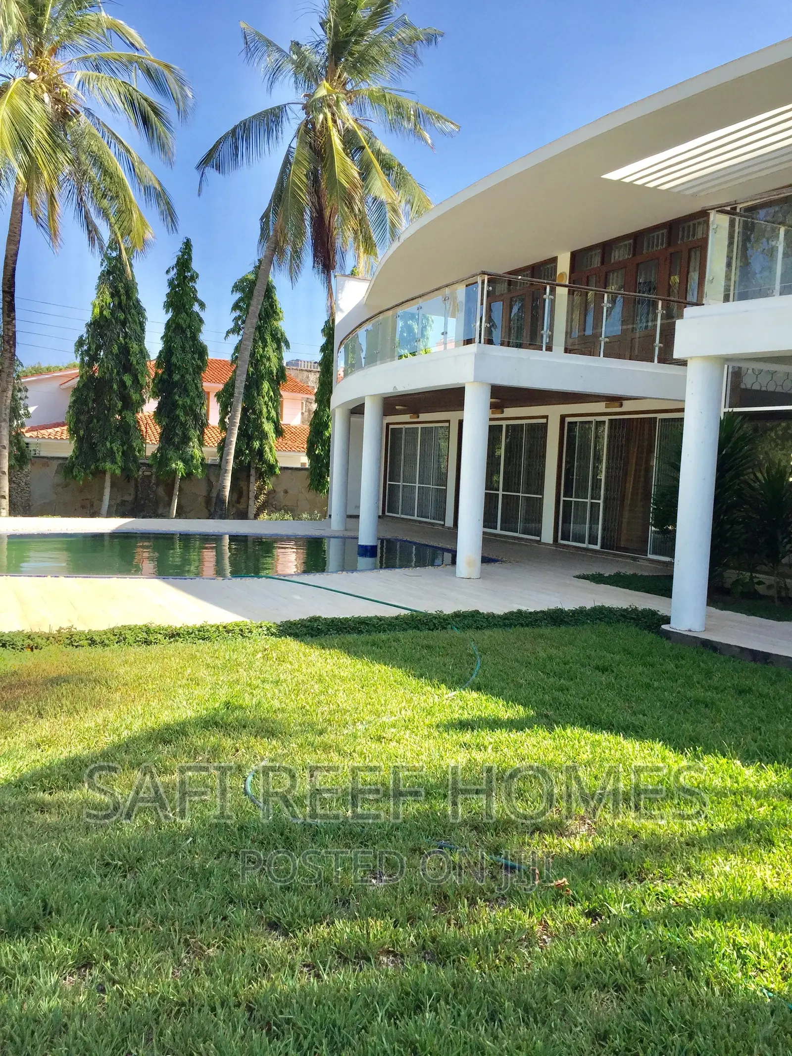 5bdrm Maisonette in Nyali for Sale