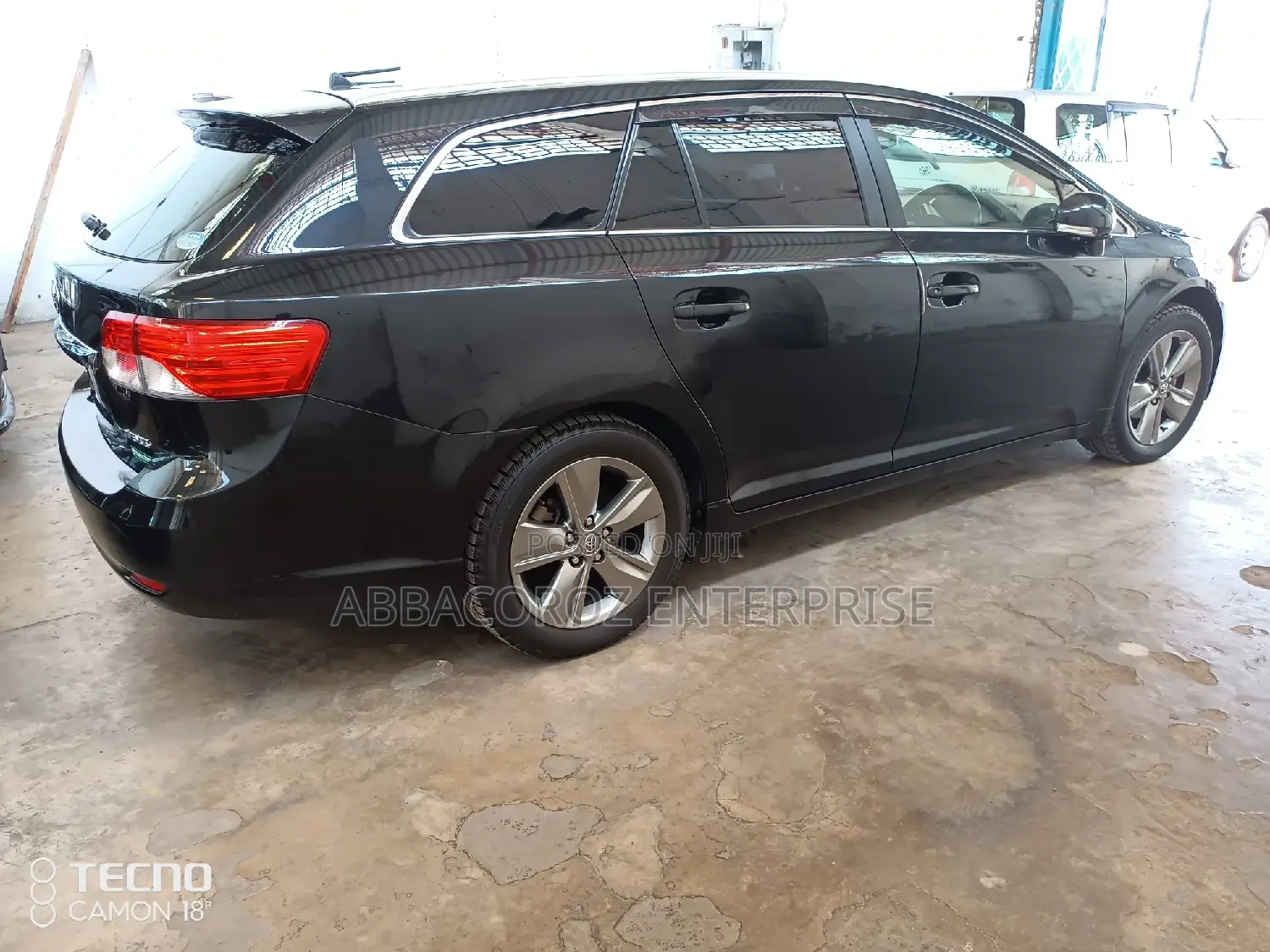 Toyota Avensis 2015 Black