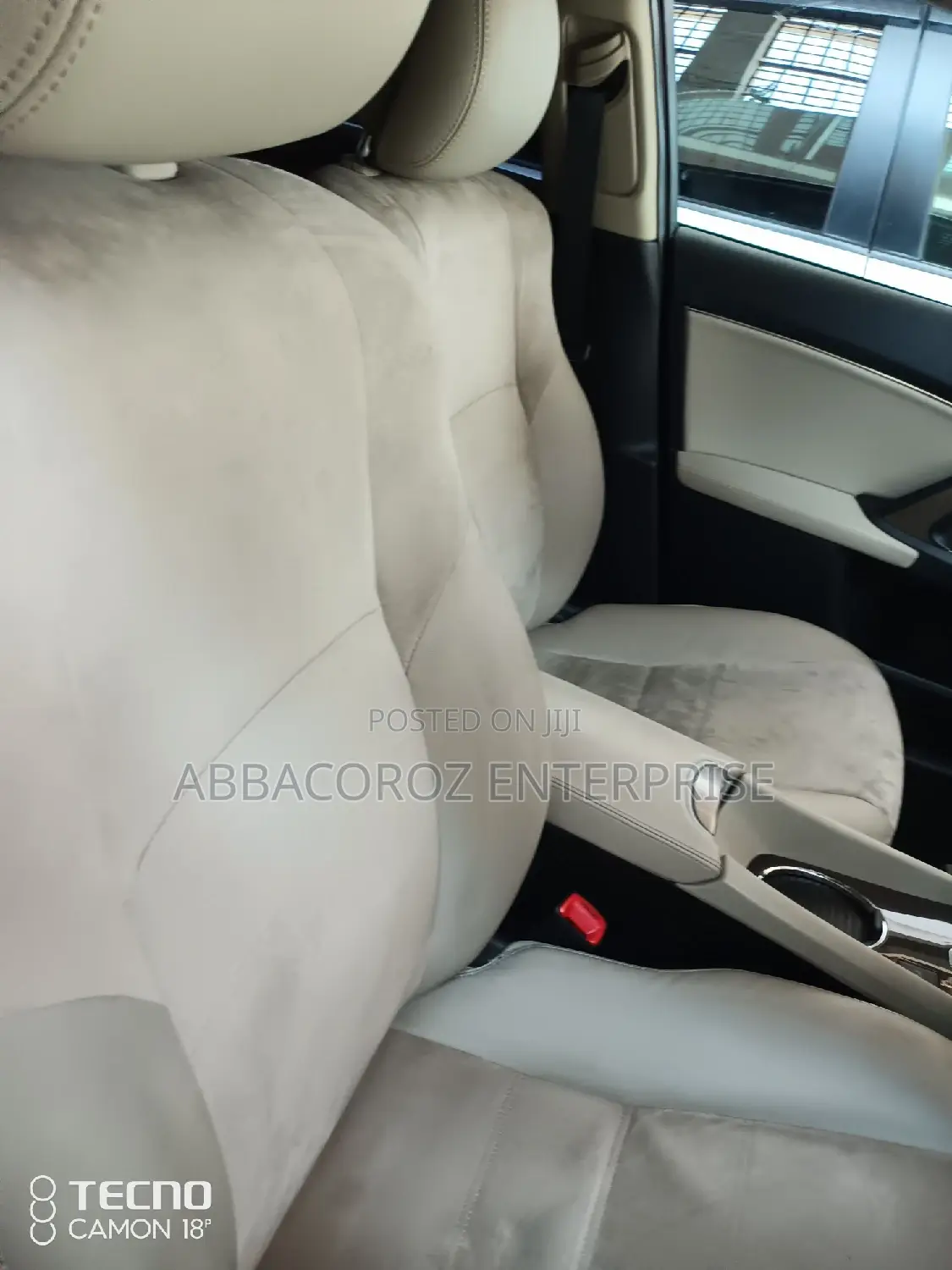 Toyota Avensis 2015 Black