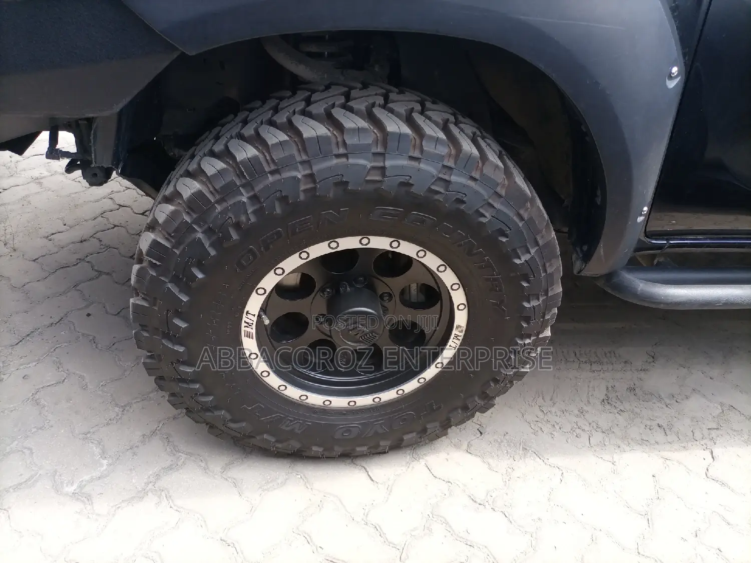 Toyota Hilux 2016 Black