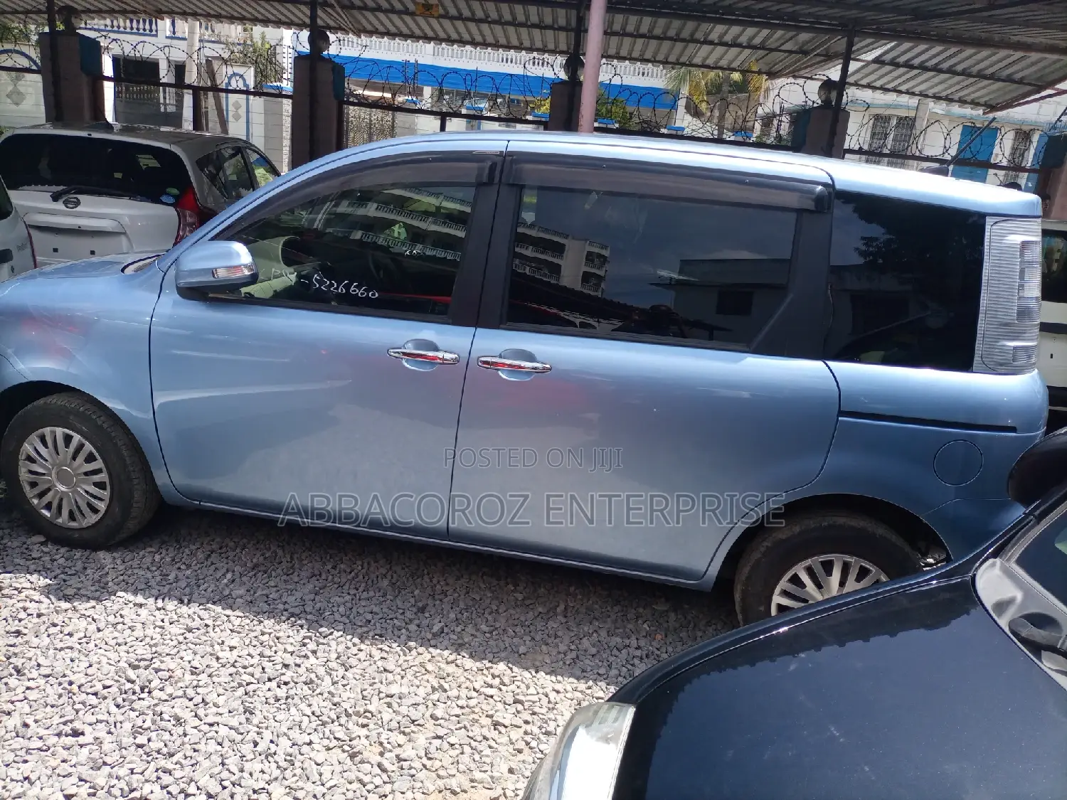 Toyota Sienta 1.5 AWD (6-Seater) 2016 Blue