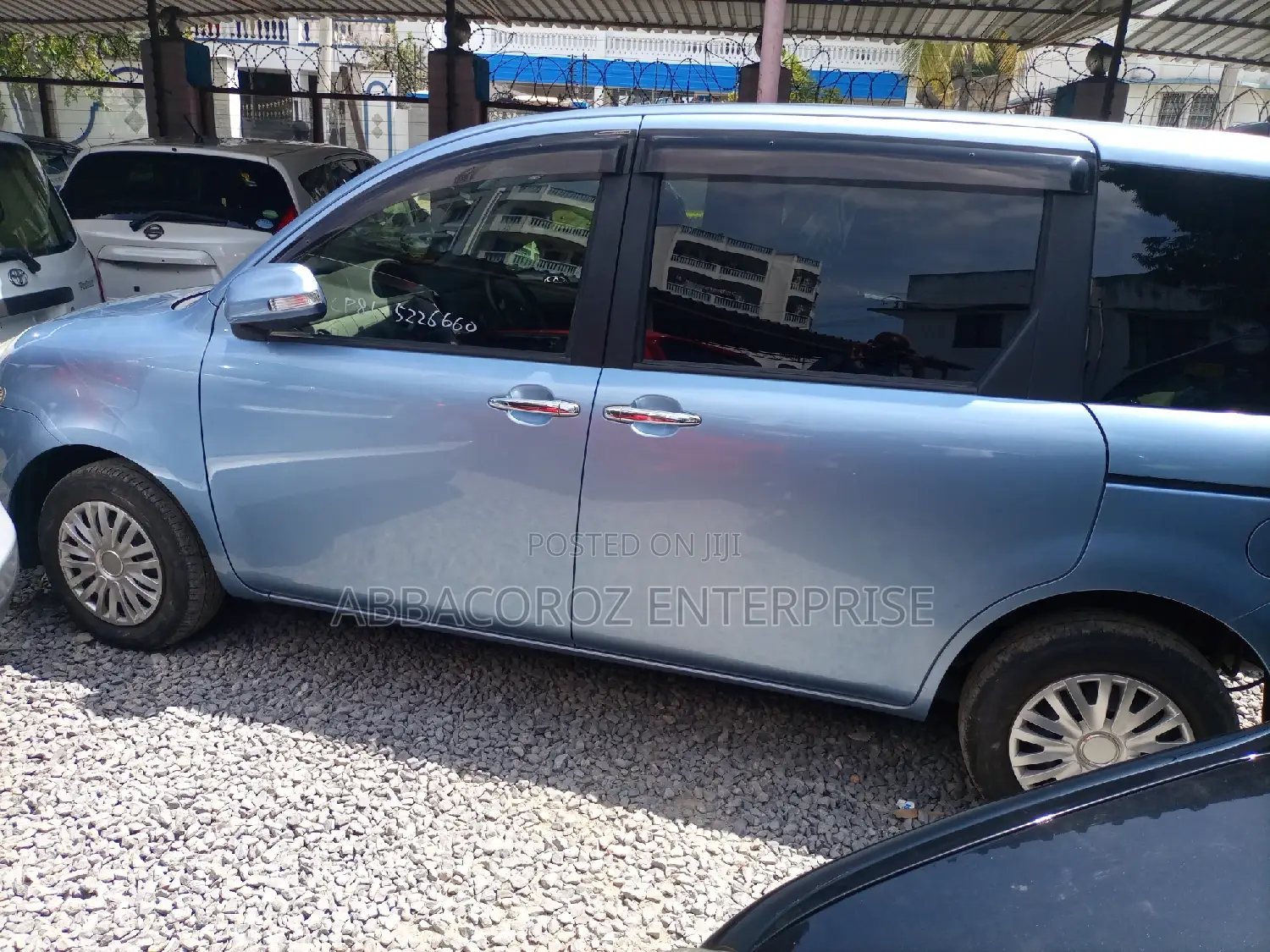 Toyota Sienta 1.5 AWD (6-Seater) 2016 Blue