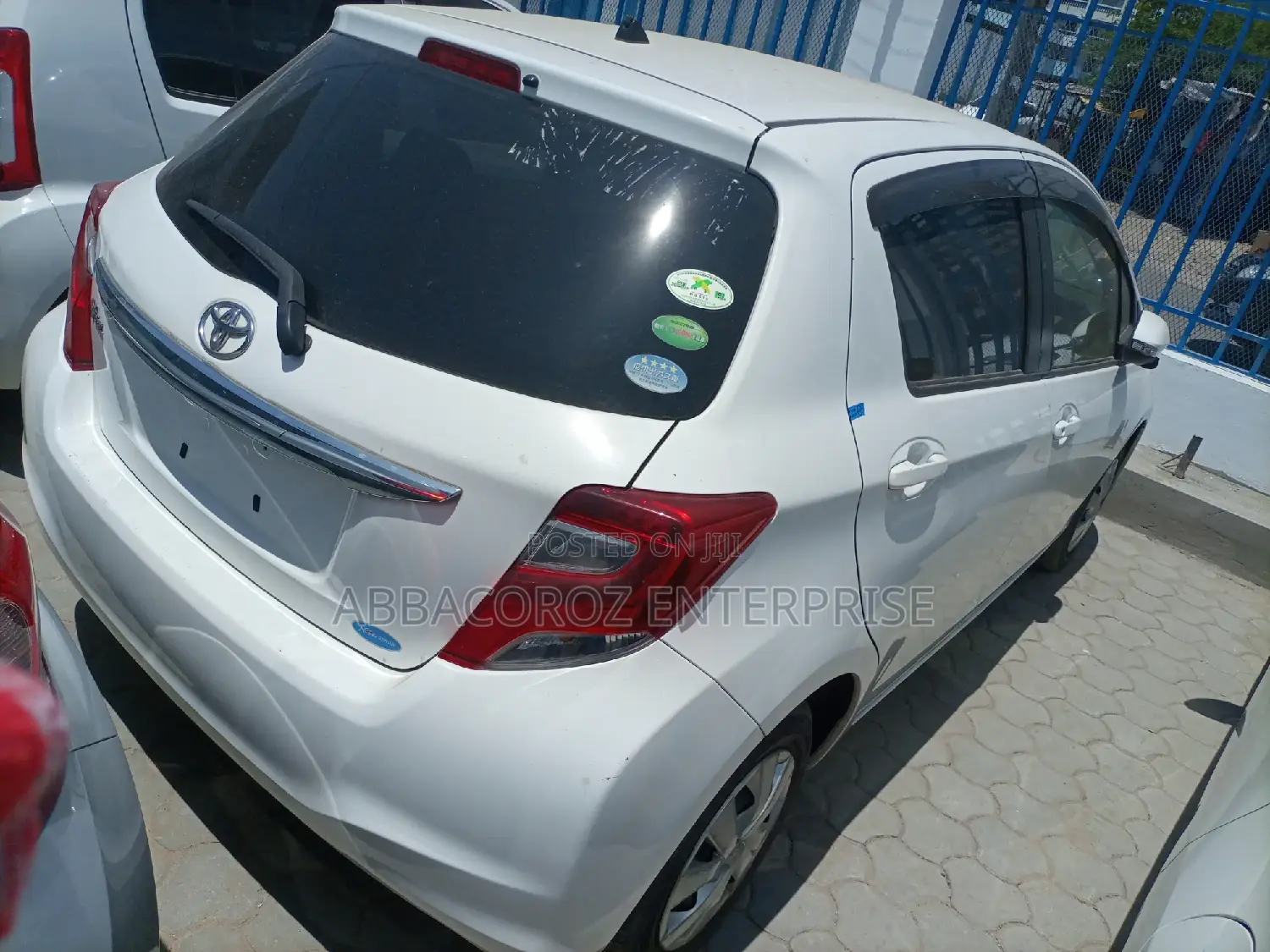 Toyota Vitz 2015 White