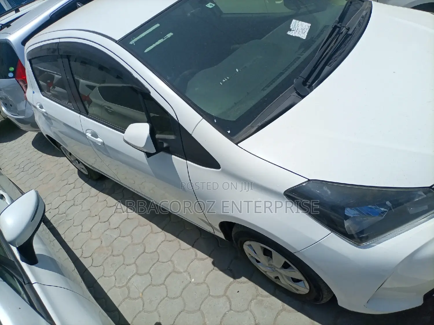 Toyota Vitz 2015 White