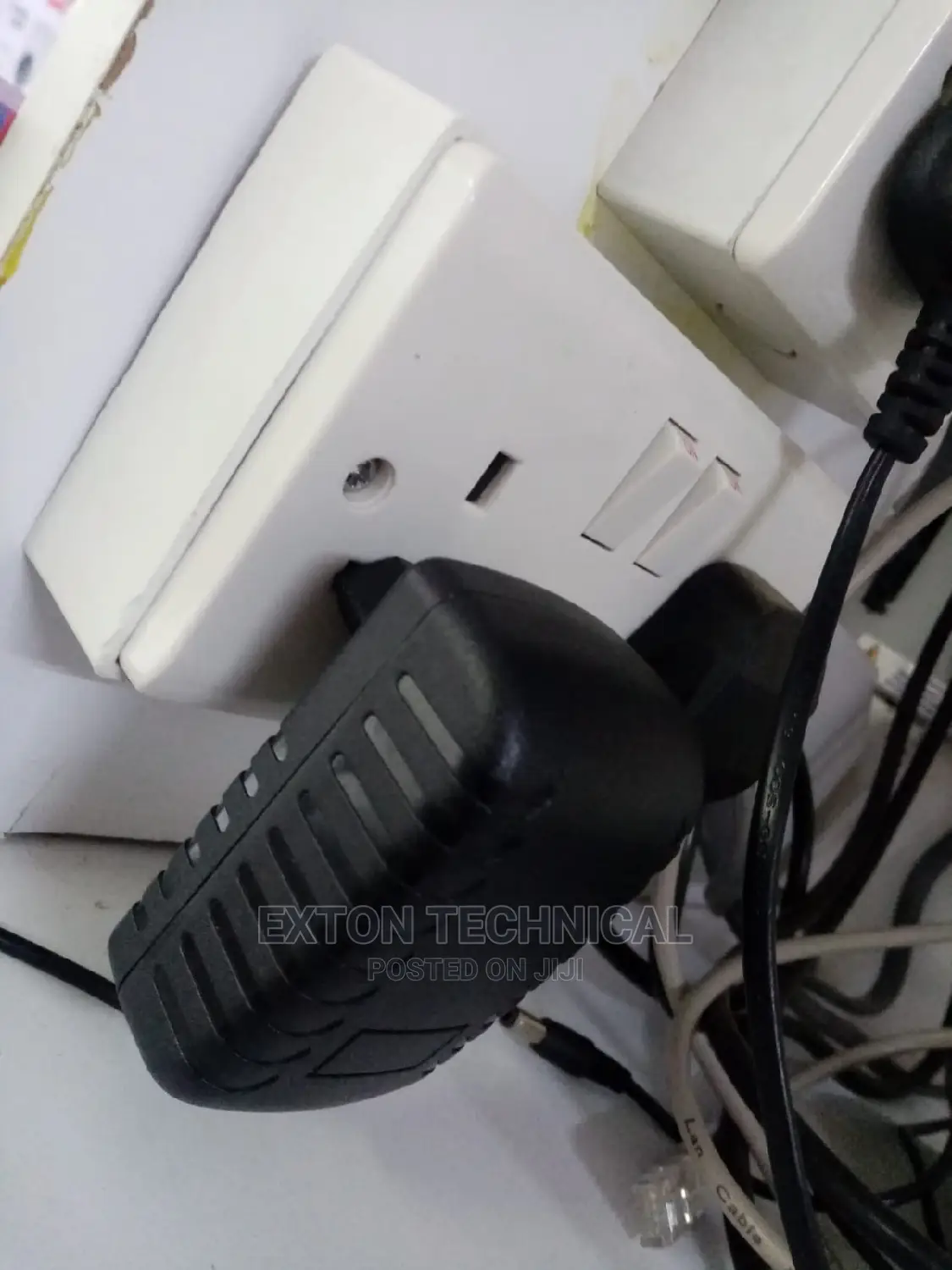 12V 2A Power Supply Charger Adapter