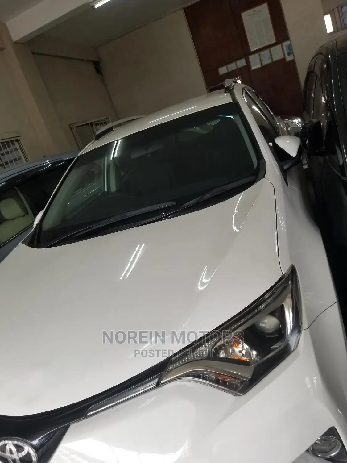 Toyota RAV4 2015 Orange