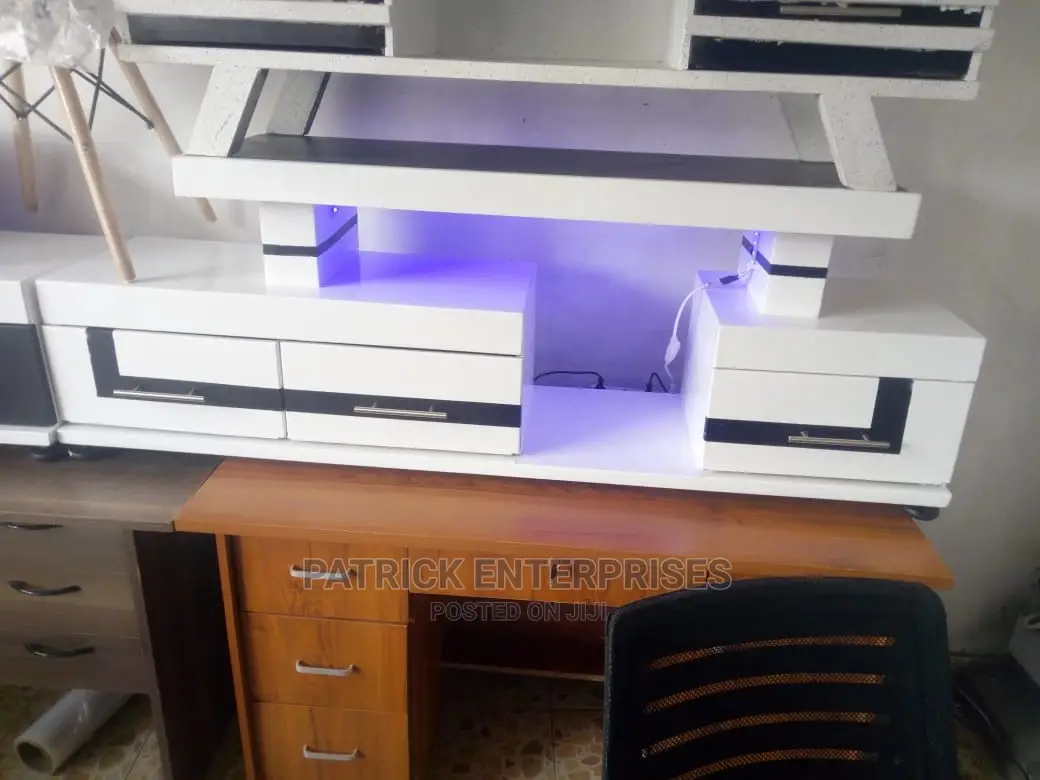 Morden TV Stands Can Hold 55" Tv